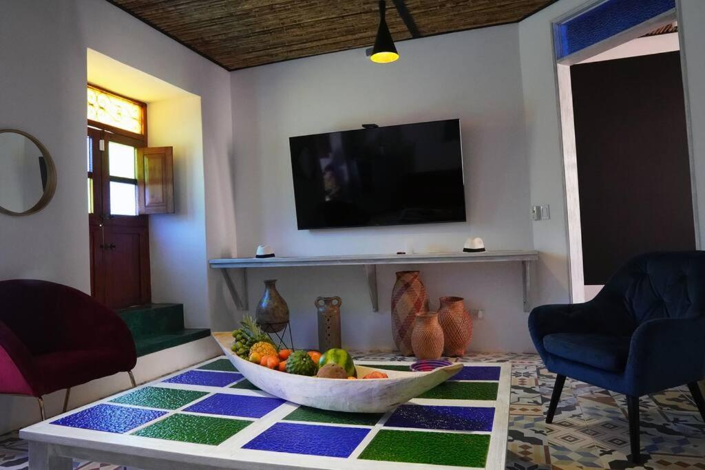 Nueva En San Antonio Cali, La Casa De Tona Villa Exterior photo